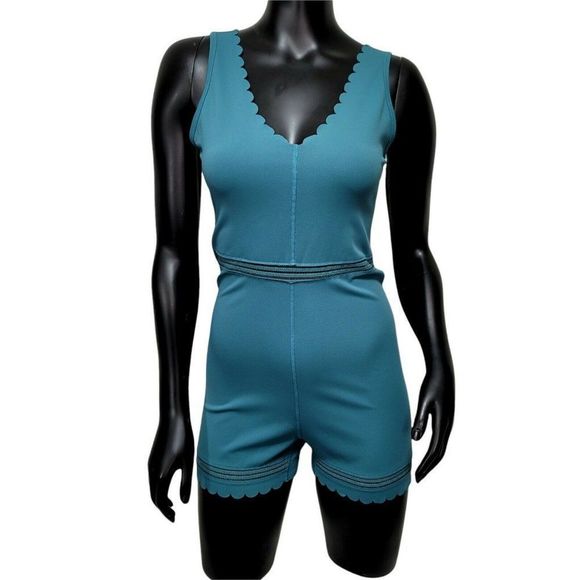 Free‎ People Movement Womens M Genesis Teal Scalloped Bodysuit Romper Yoga Gym - Picture 1 of 7
